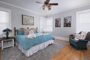 1920 HobbyHouse: 2 Large Patios, Downtown, 4BR/3BA - Image 5