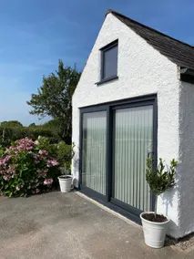 Cosy rural 1 bedroom cottage with views & patio - Image 3