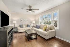 KC Urban Oasis w/ 8Ft Fence & Unique Kitchen - Image 3