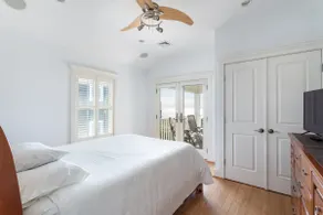 Experience Paradise! Stunning Beachfront Home, Your Ultimate Coastal Retreat! - Image 4