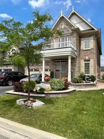 Spacious 2-Bedroom Unit-Close to YYZ Airport - Image 2