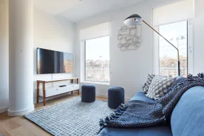 Modern 3 BR loft -shared deck - gym - mins to NYC - Image 2