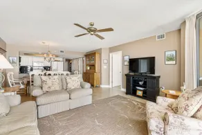 Beautiful Front Beach 4 Bedroom Condo with Private Parking and Pools - Image 5