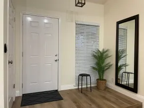 Cozy Getaway Near the Heart of Sacramento - Image 5