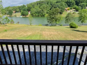 Peaceful 1-bedroom cottage. Your lake front escape - Image 2