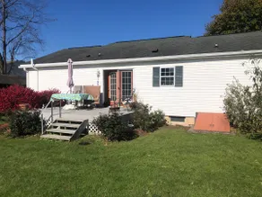 Relaxing, Quiet, Newer Home. - Image 3