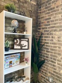 Beautiful One Bedroom - Steps from Downtown!! - Image 3