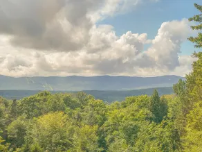 Mountain View Retreat: 5 Mi to MT Snow, Hot Tub - Image 2