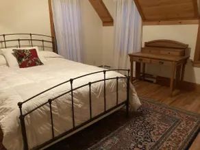 Designer Farmhouse Retreat w Horse Facilities - Image 4