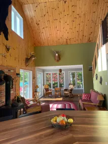 Waterfront cottage with exceptional views - Image 4