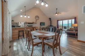 Front-Row Sunsets · Hot Tub Cabin, Sleeps 4 - Image 5