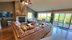 Sunapee Lake & Mountain Views, 6 min. to ski base! - Image 3