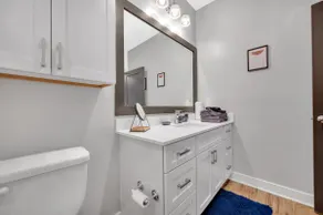Modern Luxury ~ King Bed ~ 1BR in Plaza Midwood - Image 5