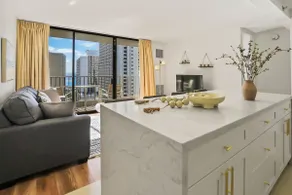 Waikiki Beach Ocean View 1 BD +Lanai - Image 3