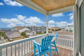 *Wait'N'Sea* Ocean Views, Steps to Beach & Pier - Image 2