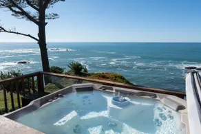 Abalone Cove - Oceanfront Getaway with Hot Tub - Image 2
