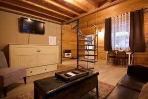 Spirit Bear Cabin, with Loft and Hot Tub !! - Image 5