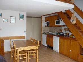 Large duplex apartment in Ancelle - Image 3
