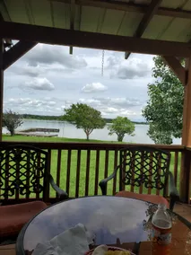 Waterfront Retreat, Lake Limestone - Image 2