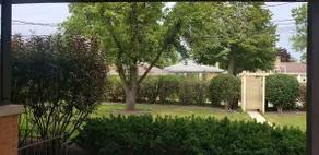 Cozy 2 bedroom house/w garage in Skokie - Image 3