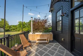Cabin With Wood Burning Hot Tub - Image 4