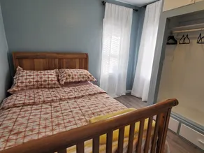 Bright Airy Spacious and Newly Renovated - Image 5