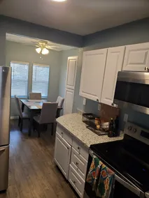 Bright Airy Spacious and Newly Renovated - Image 4
