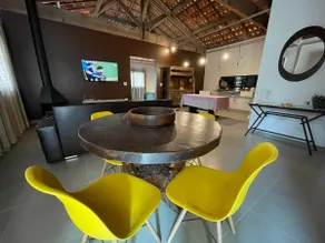 Spacious and comfortable loft with fireplace and garden. - Image 2