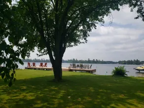 Newly Renovated 3 Bedroom Cabin on the lake! - Image 4
