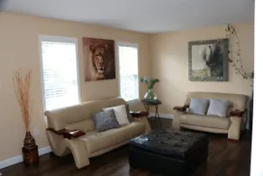 Spacious 4-bedroom house with a private pool. - Image 2