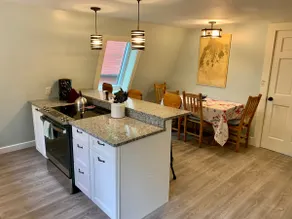 Meadow View Cottage- Peaceful, Trail to Beach - Image 3