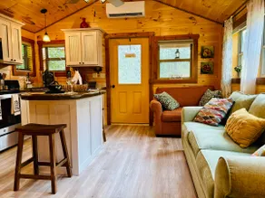 Falcons Nest Cabin - Image 2