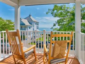 Crystal Beach Waterfront Beach House - Image 2