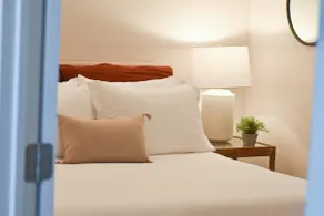Modern guesthouse in downtown TR - Image 3