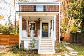 Guest Suite in Charming Colonial - Image 4
