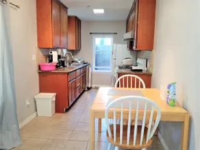 Cozy Unit A in Central Albany - Image 5