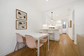 Rare 1BR Lincoln Park Apt, close to everything! - Image 3