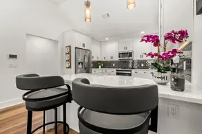 Spacious -4 bedroom with private basement suite’ - Image 2
