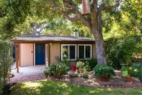 Cheerful 2 bedroom 2 bath Cottage with fireplace - Image 2