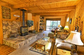 *Pinecone Hollow*Hot Tub & Game Room, Families - Image 4