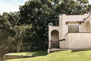 Luxe Executive Villa -NRG Remote Work & Recreation - Image 4