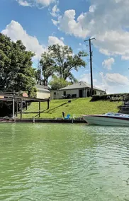 River Cottage with Private Dock and Boat Hoist - Image 2