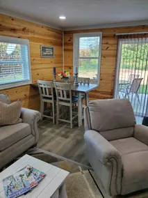 The Getaway2/ Sleeps 6/ hot tub & sauna! & more! - Image 4