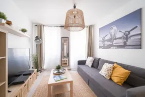 Elegant 1BR near city center • walkable - Image 4