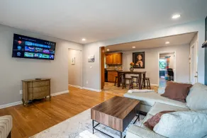 *Gorgeous Home,Walk to The Brave,15min to downtown - Image 2