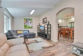 Cheerful Mt. Si Cottage with AC and Fireplace! - Image 2