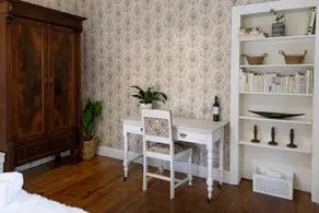 Victorian Garden Cottage - Image 4