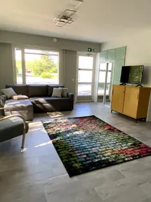 Cozy accessible apartment with sauna - Image 2