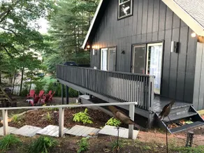 Cute Lake House on the water close to downtown TC - Image 5
