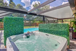 Attention Naples Lovers! Entire Home - Heated Pool, Jacuzzi and Screened Patio  - Image 3